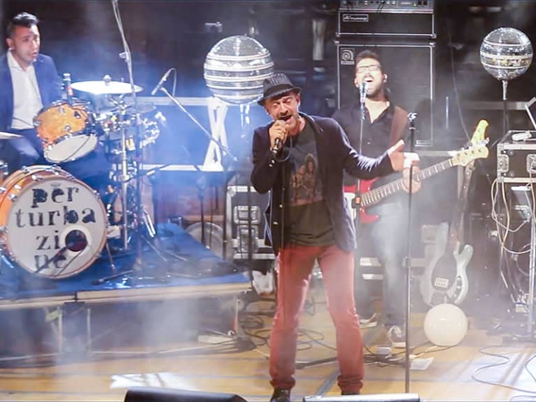 legvideo video musicale Perturbazione Diversi dal resto